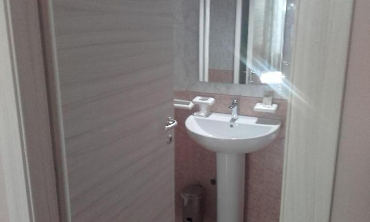 Hotel Ded 1 Parma Esterno foto